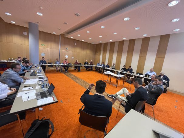 Podiumsdiskussion mit Patrick Holl, Dominique Köppen und Philipp Kaufmann Podiumsdiskussion mit Patrick Holl, Dominique Köppen und Philipp Kaufmann